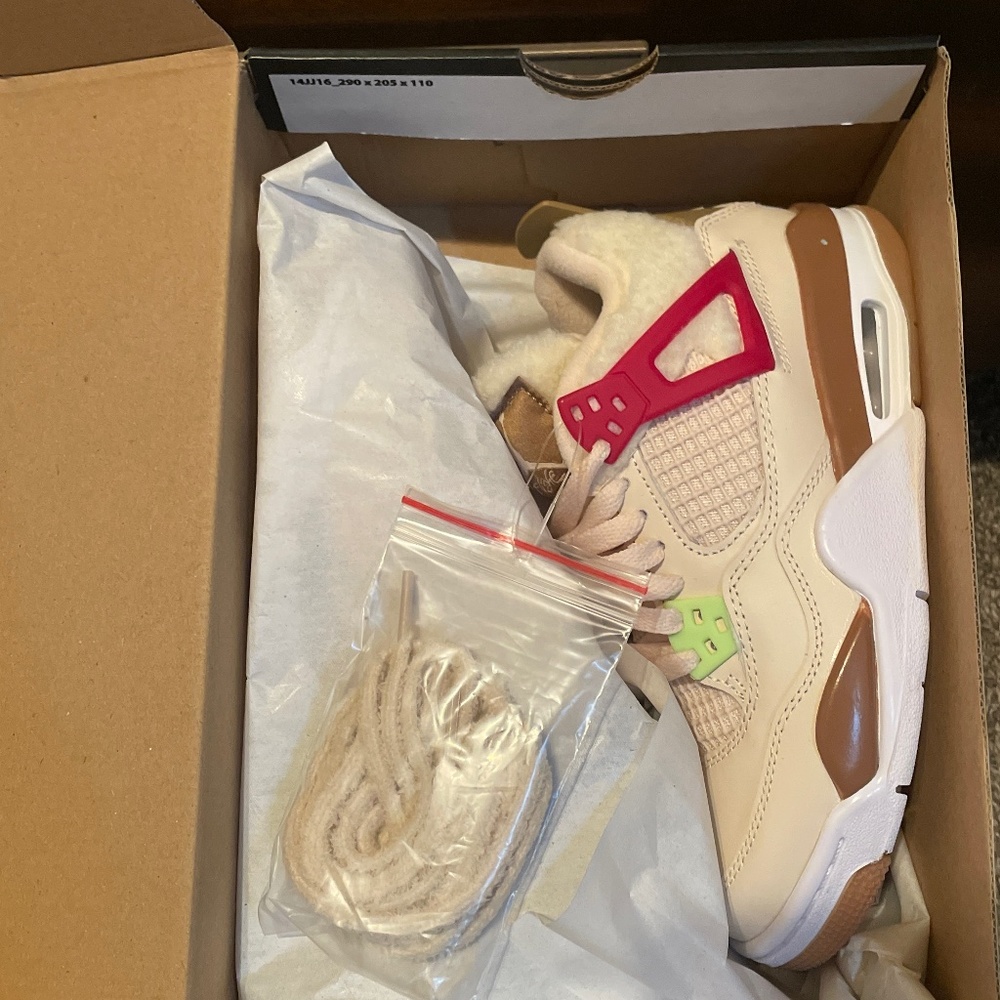 Air Jordan 4 Retro